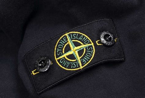 come riconoscere stone island falso